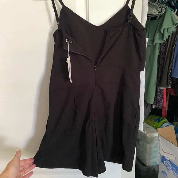 Exclusive section romper - Picture 2 of 3